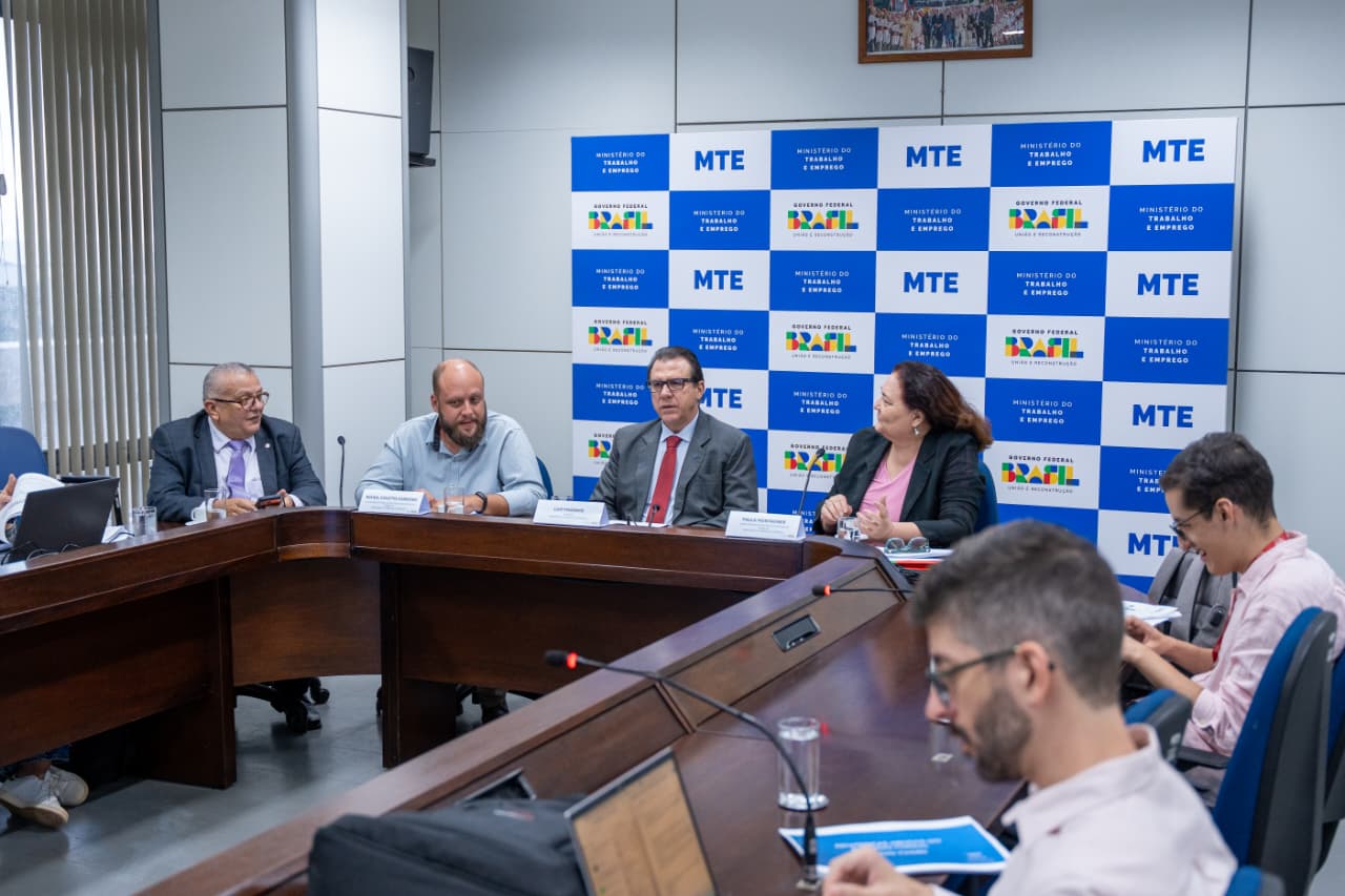 Resultado positivo foi puxado pelo setor de Serviços e registrado na maioria dos estados; saldo no ano já ultrapassa 370 mil vagas