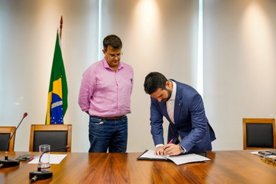 20/12/2023 - Assinatura da adesão da Codevasf à Rede de Parcerias