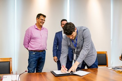 20/12/2023 - Assinatura da adesão da Codevasf à Rede de Parcerias