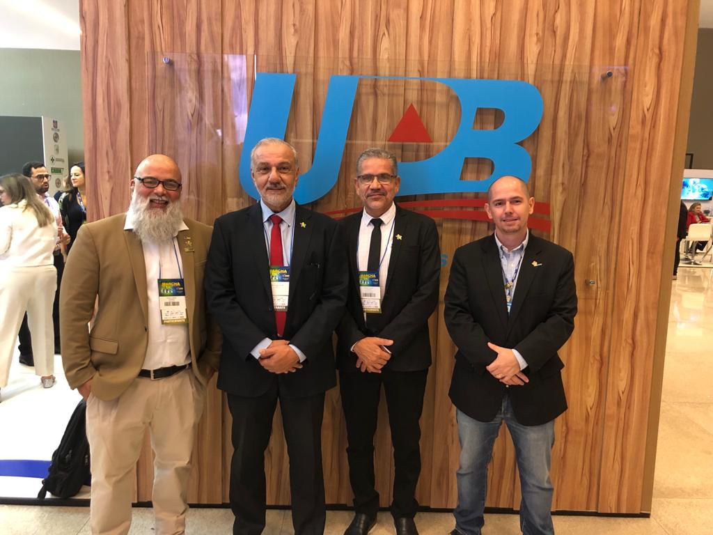 28-03-2023 - Marcha dos Prefeitos - Neto e Coordenadores da Rede