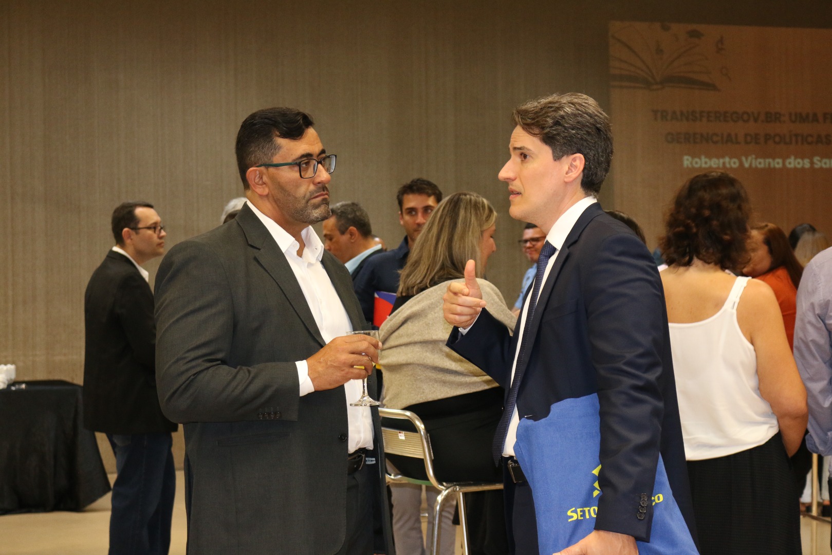 Lançamento do Livro 10 anos da Rede de Parcerias - dia 02-06-2025 (100).JPG