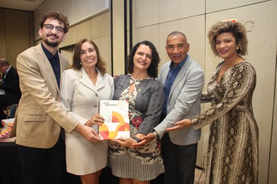 Lançamento do Livro 10 anos da Rede de Parcerias - dia 02-06-2025 (102).JPG