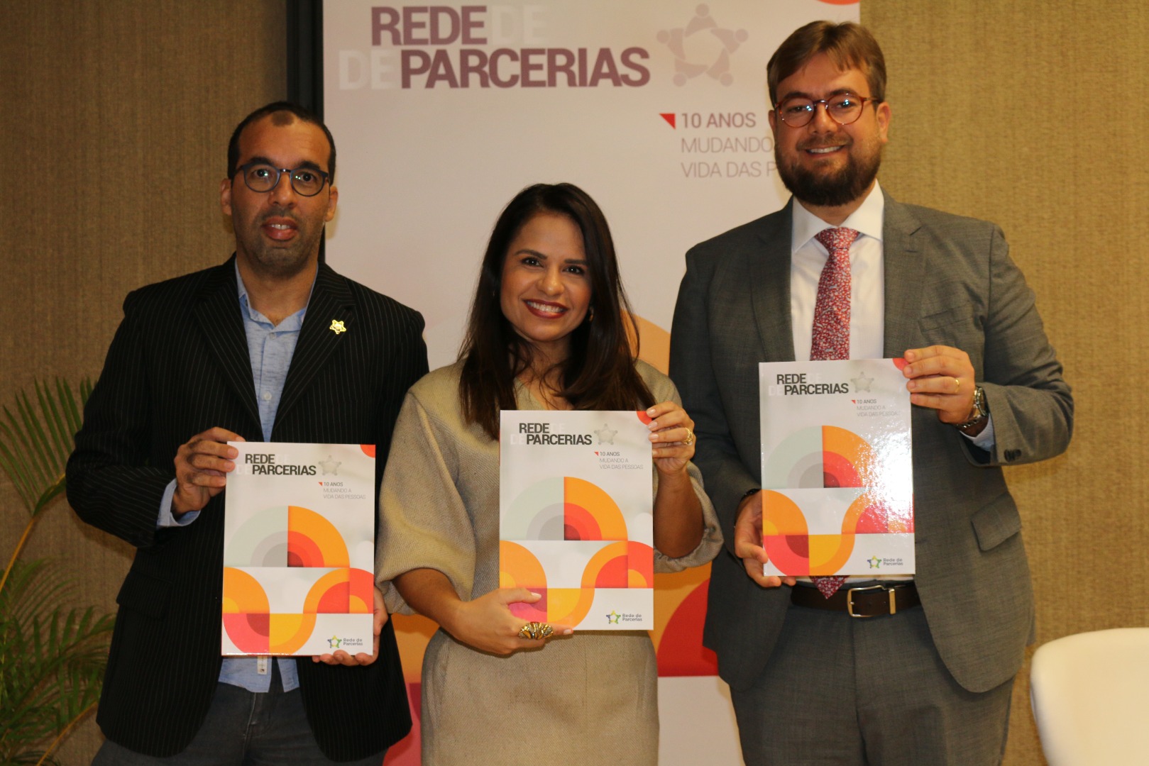 Lançamento do Livro 10 anos da Rede de Parcerias - dia 02-06-2025 (110).JPG