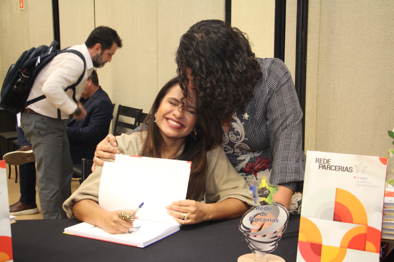 Lançamento do Livro 10 anos da Rede de Parcerias - dia 02-06-2025 (115).JPG
