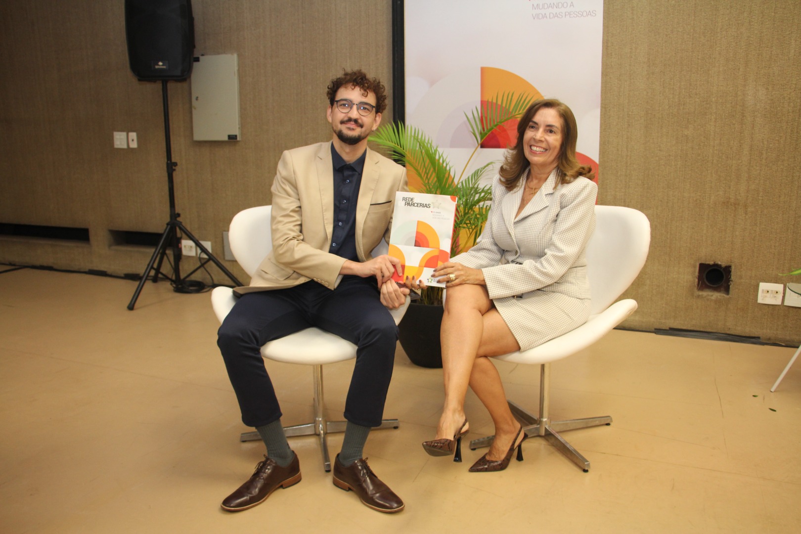 Lançamento do Livro 10 anos da Rede de Parcerias - dia 02-06-2025 (122).JPG