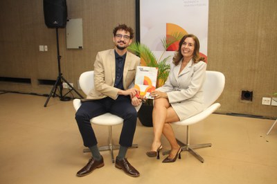 Lançamento do Livro 10 anos da Rede de Parcerias - dia 02-06-2025 (122).JPG