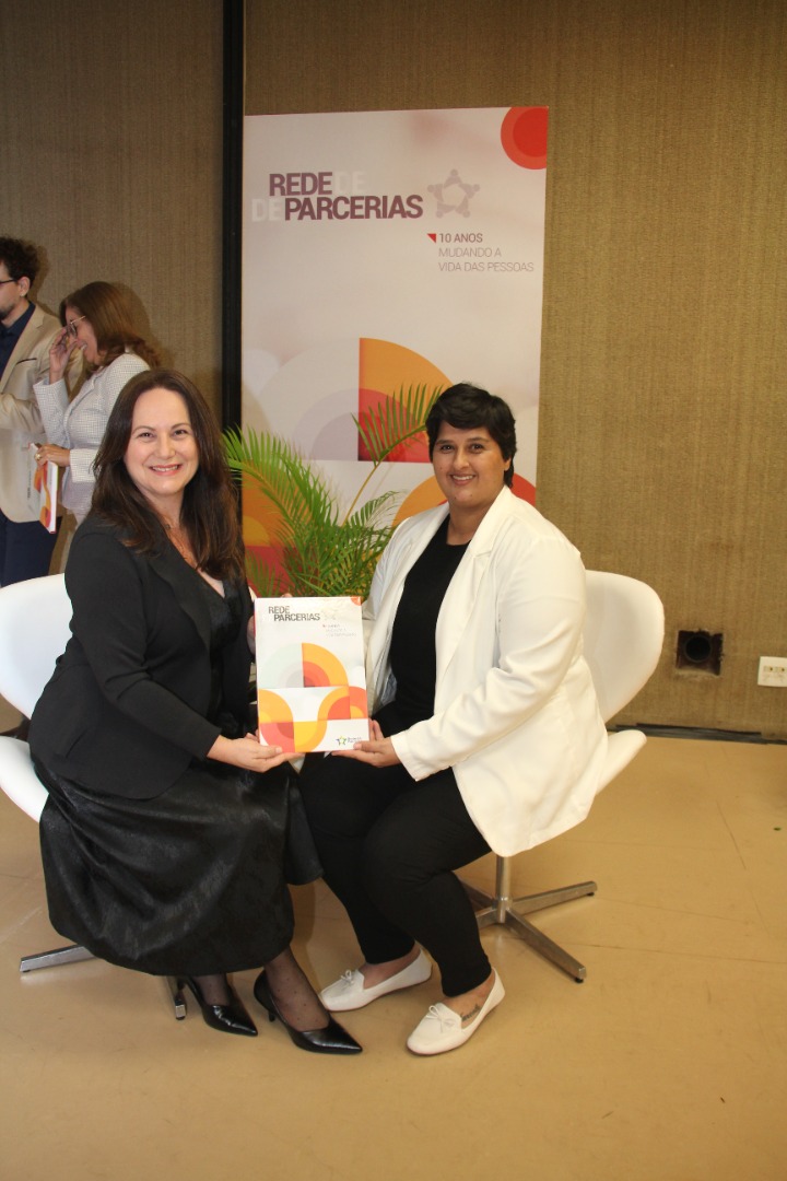 Lançamento do Livro 10 anos da Rede de Parcerias - dia 02-06-2025 (126).JPG