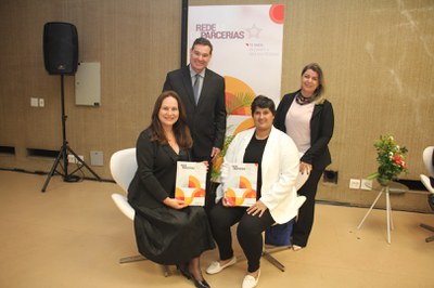 Lançamento do Livro 10 anos da Rede de Parcerias - dia 02-06-2025 (130).JPG