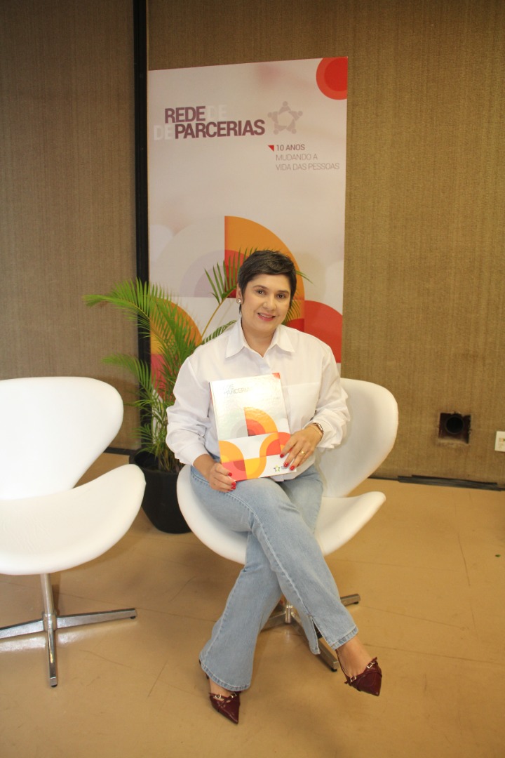 Lançamento do Livro 10 anos da Rede de Parcerias - dia 02-06-2025 (132).JPG