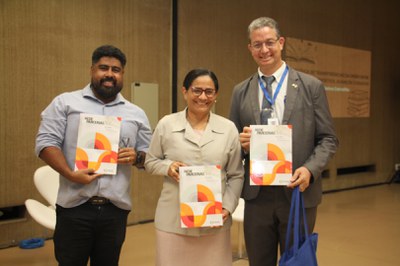 Lançamento do Livro 10 anos da Rede de Parcerias - dia 02-06-2025 (133).JPG