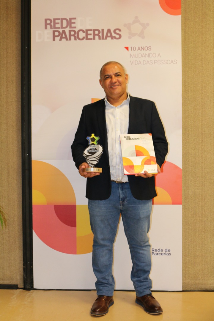 Lançamento do Livro 10 anos da Rede de Parcerias - dia 02-06-2025 (136).JPG