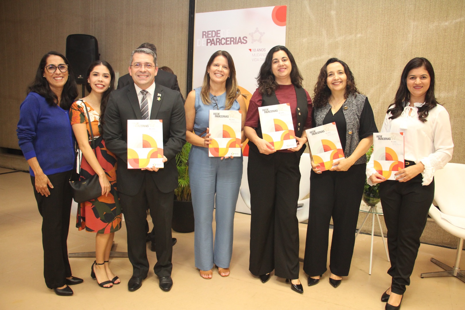 Lançamento do Livro 10 anos da Rede de Parcerias - dia 02-06-2025 (142).JPG