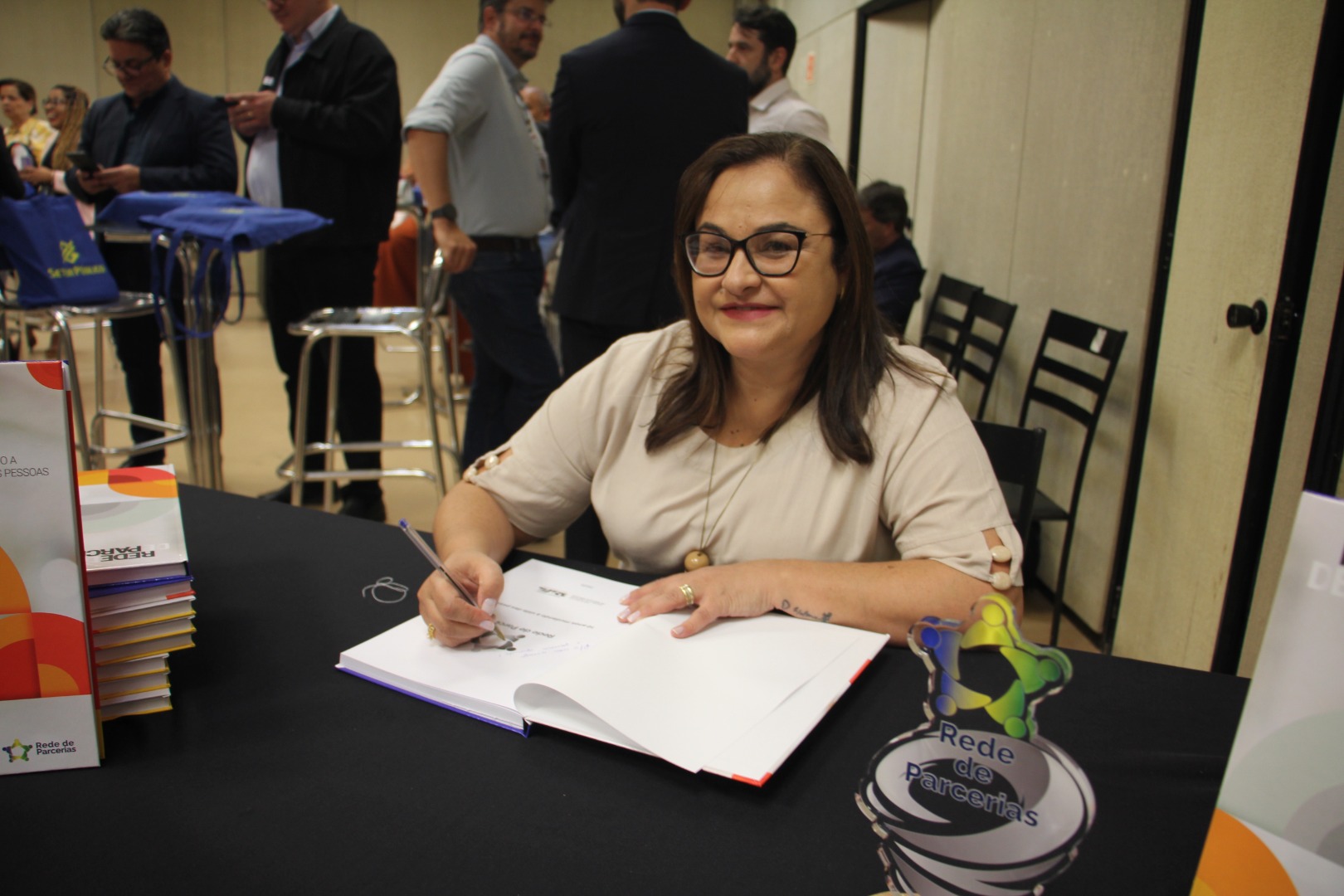 Lançamento do Livro 10 anos da Rede de Parcerias - dia 02-06-2025 (145).JPG