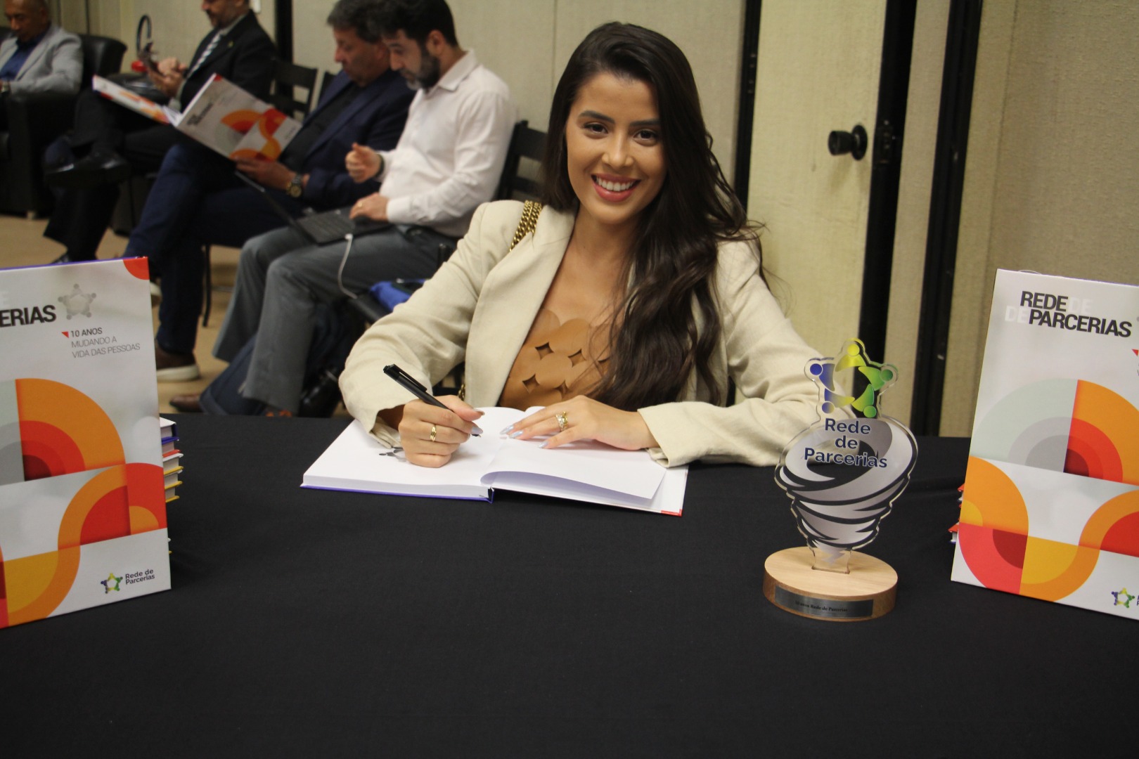 Lançamento do Livro 10 anos da Rede de Parcerias - dia 02-06-2025 (151).JPG