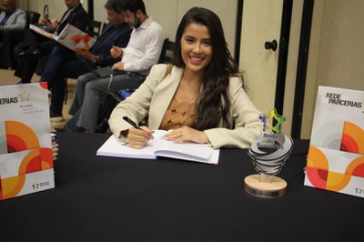 Lançamento do Livro 10 anos da Rede de Parcerias - dia 02-06-2025 (151).JPG