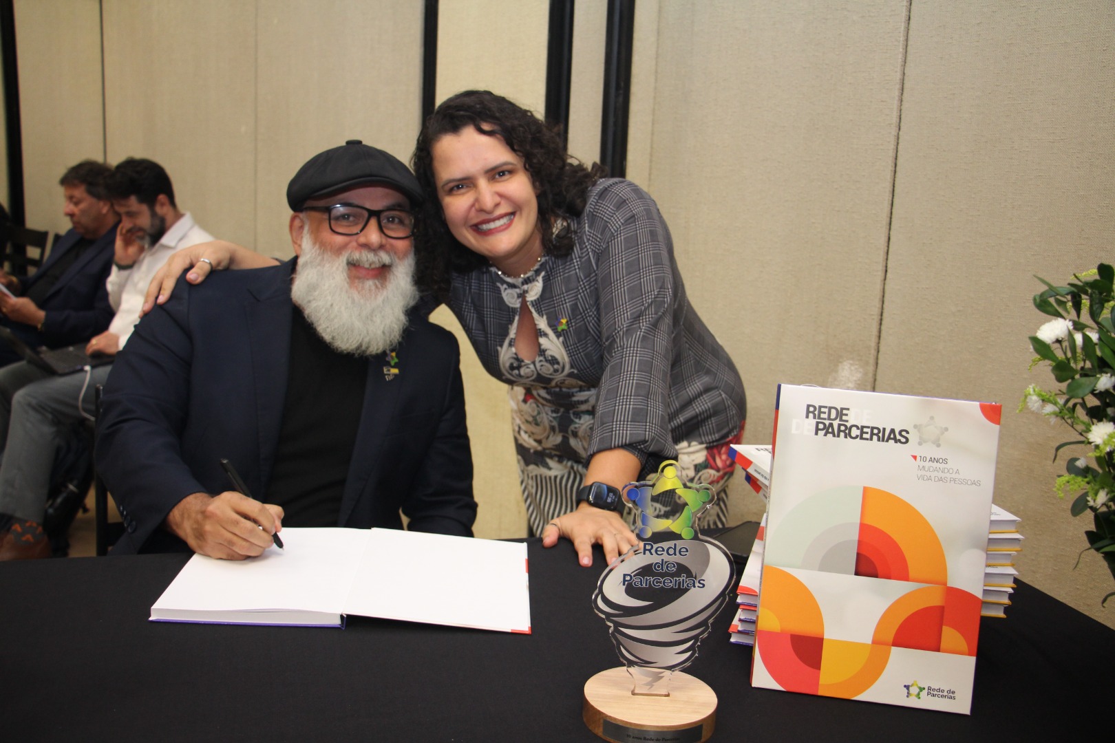 Lançamento do Livro 10 anos da Rede de Parcerias - dia 02-06-2025 (154).JPG