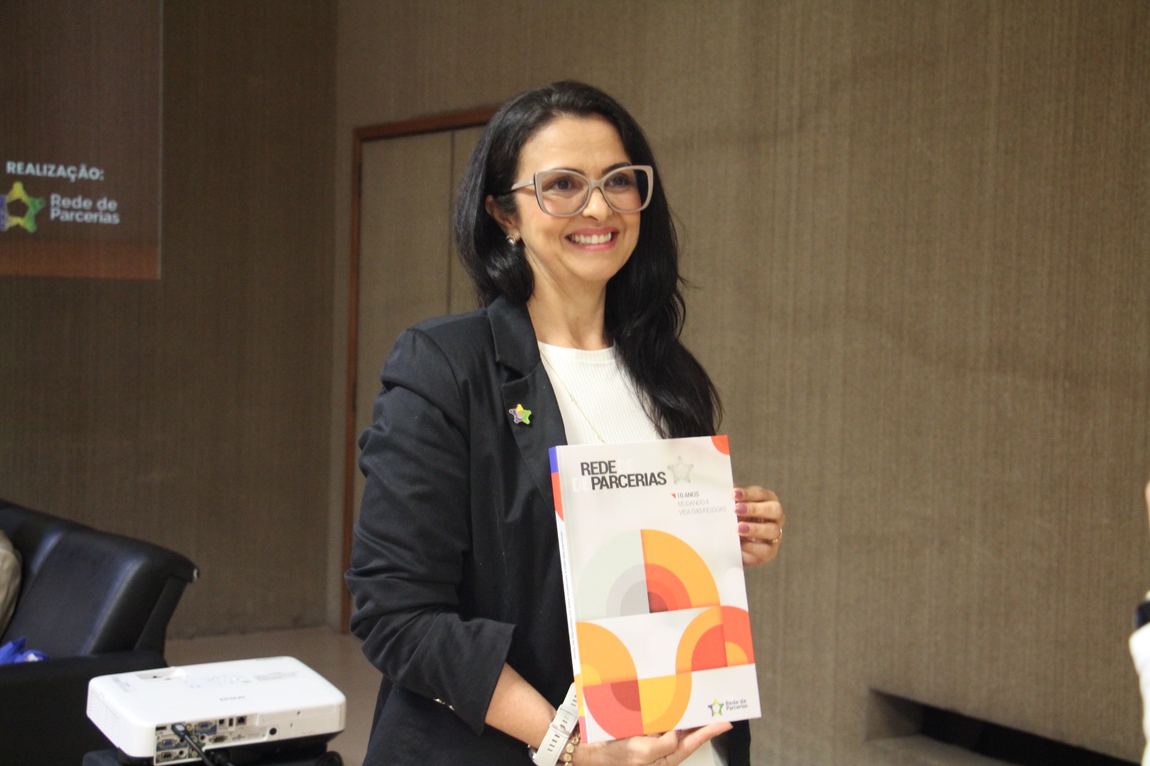 Lançamento do Livro 10 anos da Rede de Parcerias - dia 02-06-2025 (159).JPG