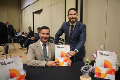 Lançamento do Livro 10 anos da Rede de Parcerias - dia 02-06-2025 (161).JPG