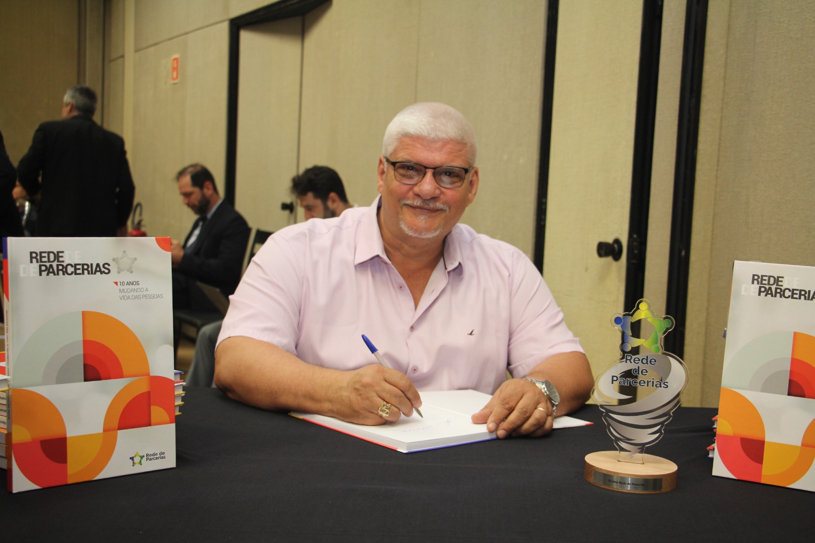 Lançamento do Livro 10 anos da Rede de Parcerias - dia 02-06-2025 (167).JPG