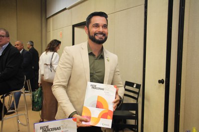 Lançamento do Livro 10 anos da Rede de Parcerias - dia 02-06-2025 (170).JPG