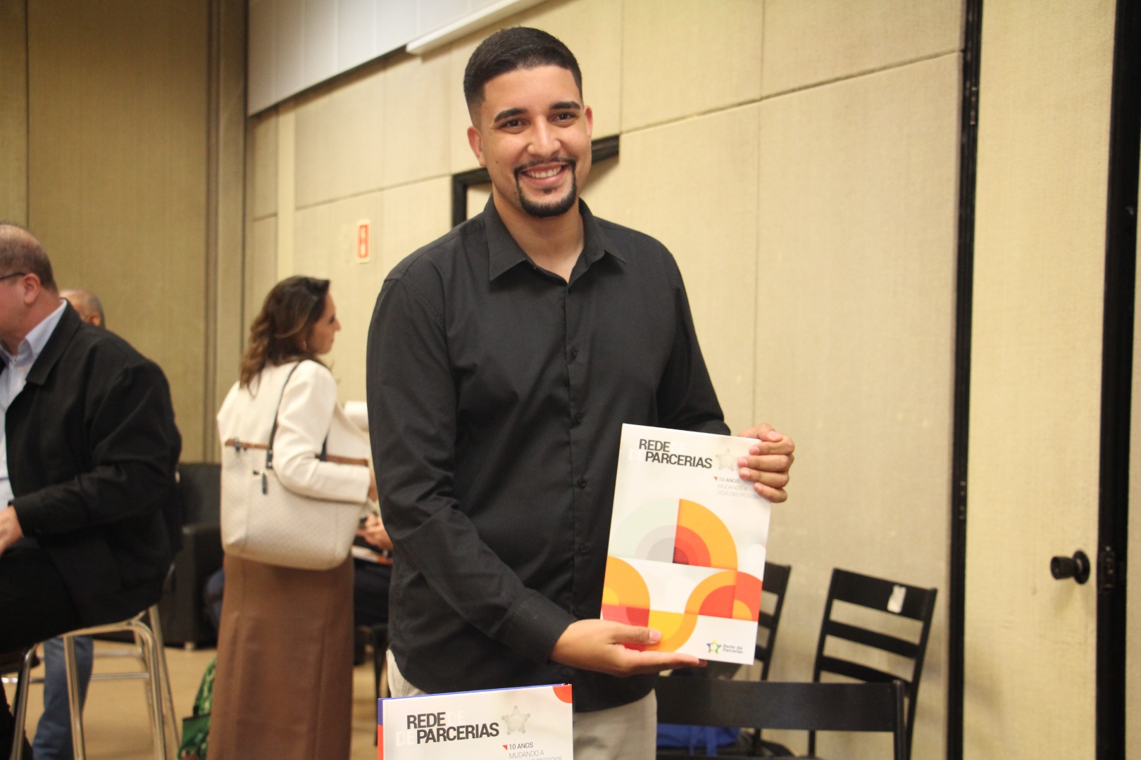 Lançamento do Livro 10 anos da Rede de Parcerias - dia 02-06-2025 (171).JPG