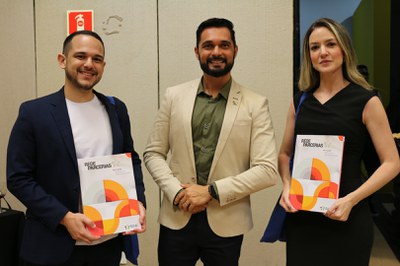 Lançamento do Livro 10 anos da Rede de Parcerias - dia 02-06-2025 (174).JPG