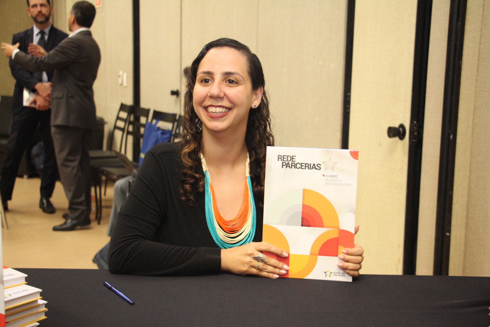 Lançamento do Livro 10 anos da Rede de Parcerias - dia 02-06-2025 (186).JPG