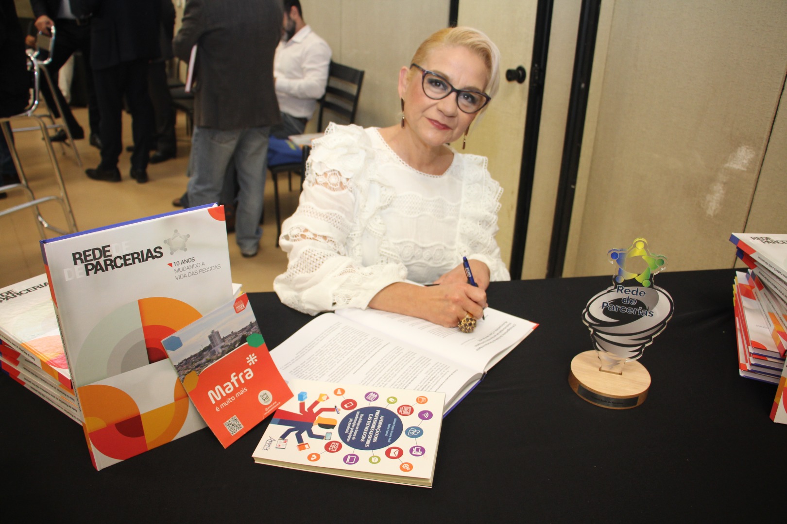 Lançamento do Livro 10 anos da Rede de Parcerias - dia 02-06-2025 (196).JPG