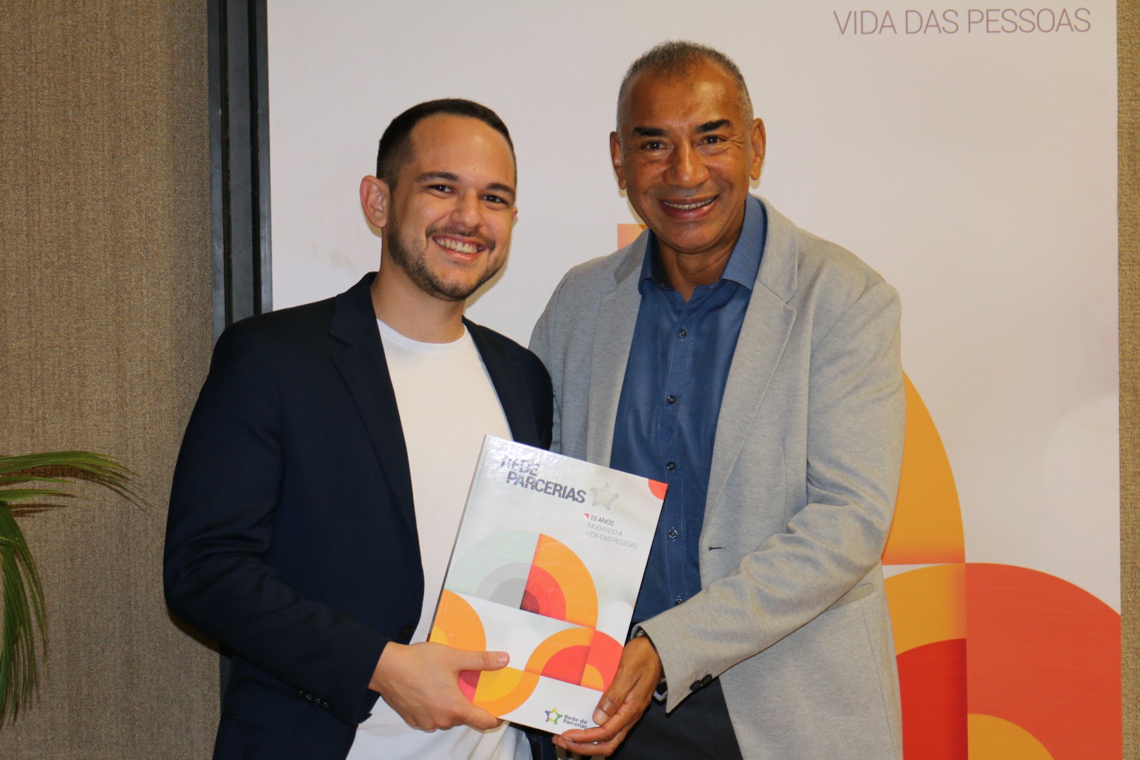 Lançamento do Livro 10 anos da Rede de Parcerias - dia 02-06-2025 (205).JPG