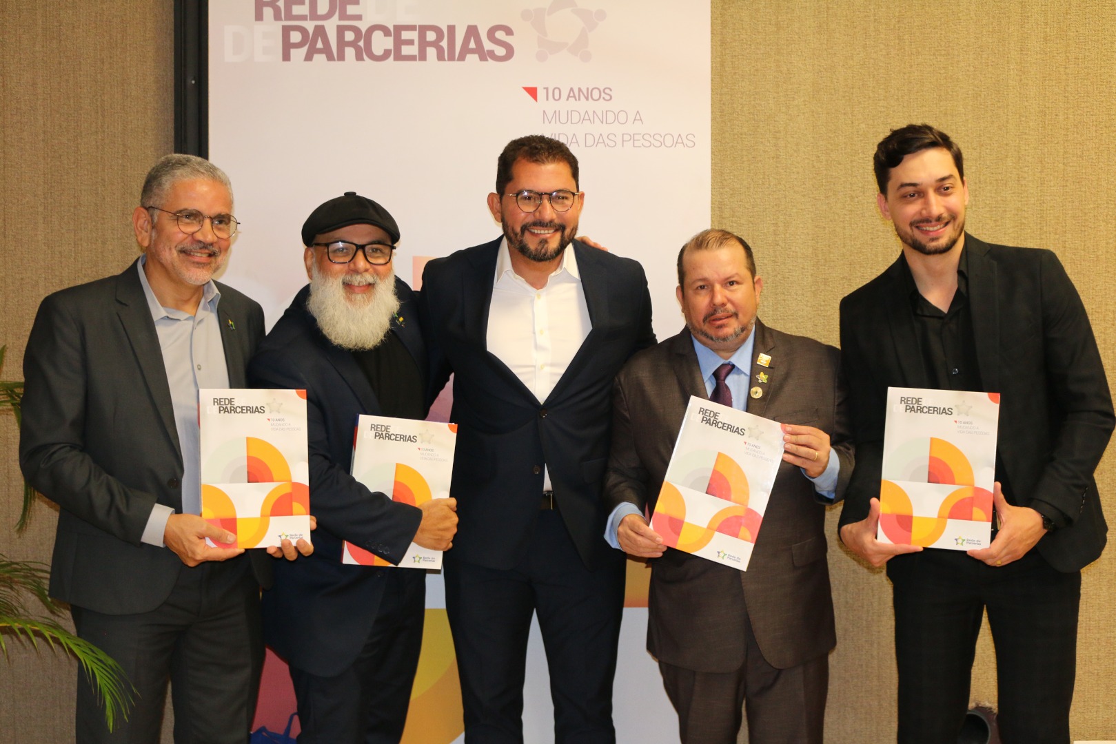 Lançamento do Livro 10 anos da Rede de Parcerias - dia 02-06-2025 (209).JPG