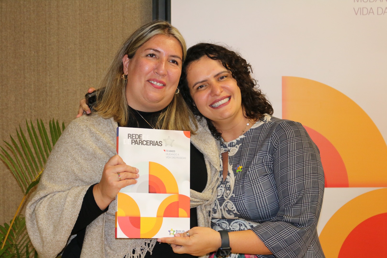 Lançamento do Livro 10 anos da Rede de Parcerias - dia 02-06-2025 (217).JPG