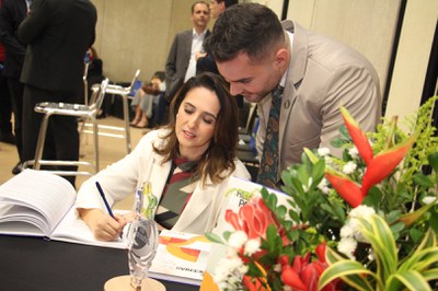 Lançamento do Livro 10 anos da Rede de Parcerias - dia 02-06-2025 (225).JPG