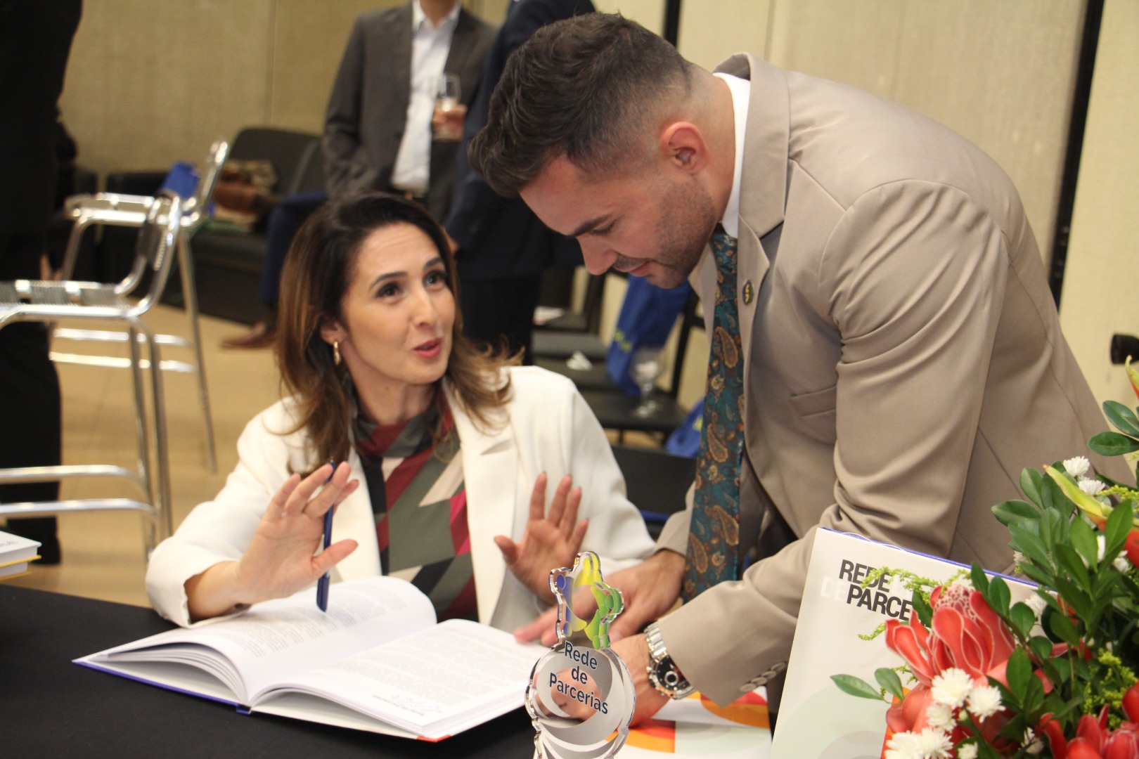 Lançamento do Livro 10 anos da Rede de Parcerias - dia 02-06-2025 (226).JPG