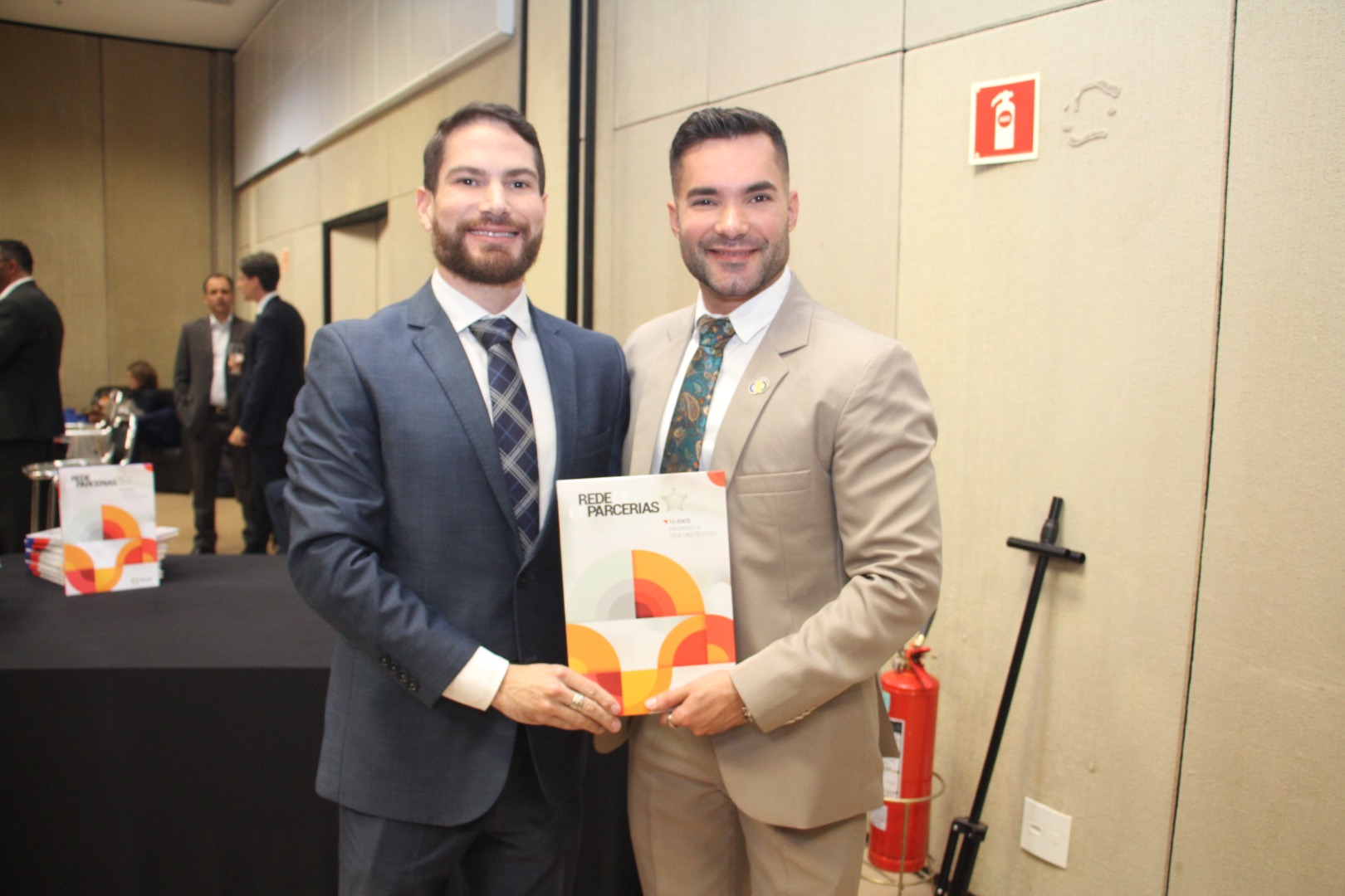 Lançamento do Livro 10 anos da Rede de Parcerias - dia 02-06-2025 (228).JPG