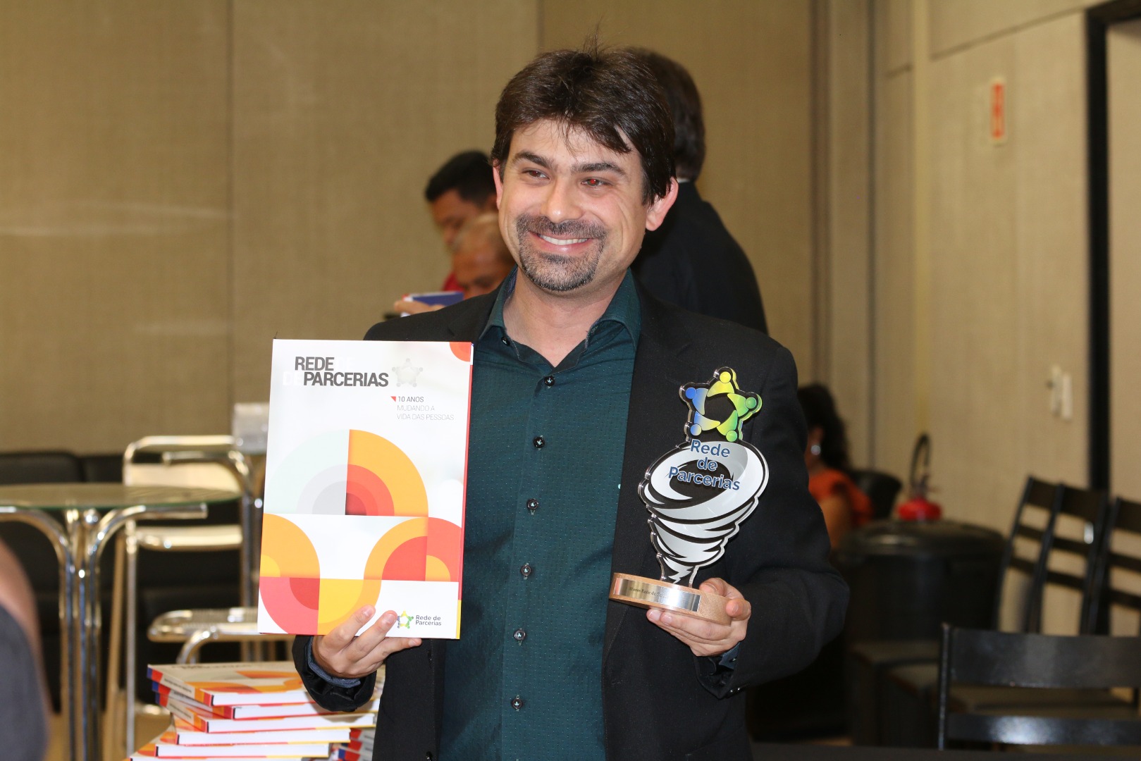 Lançamento do Livro 10 anos da Rede de Parcerias - dia 02-06-2025