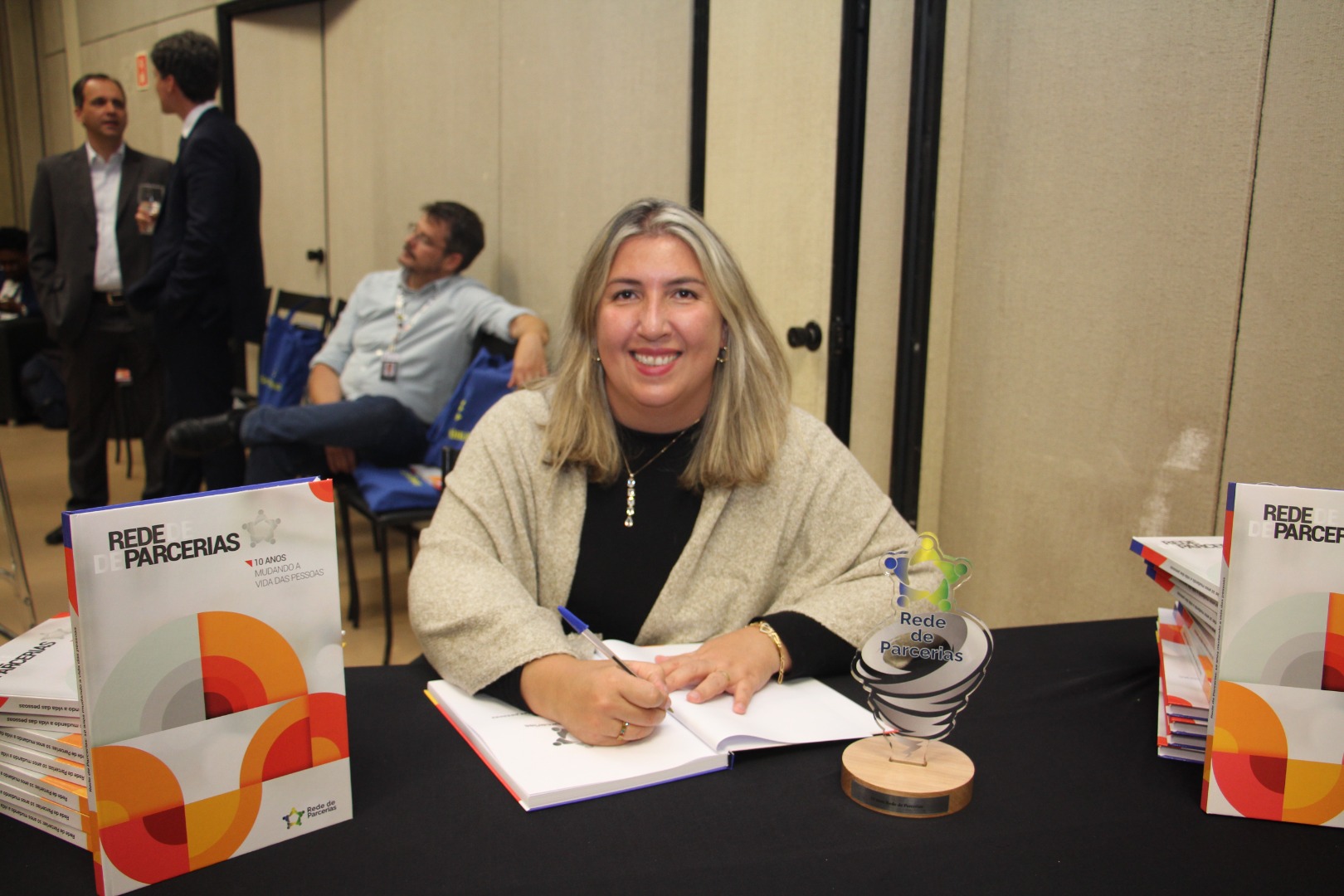 Lançamento do Livro 10 anos da Rede de Parcerias - dia 02-06-2025 (233).JPG