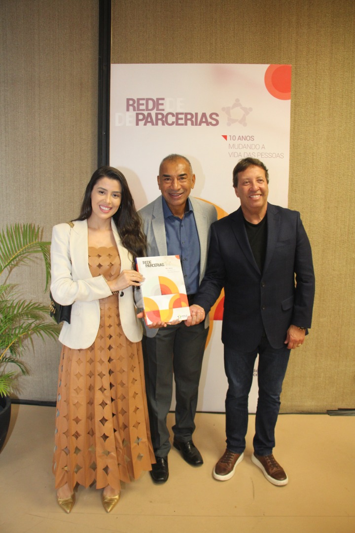 Lançamento do Livro 10 anos da Rede de Parcerias - dia 02-06-2025 (241).JPG