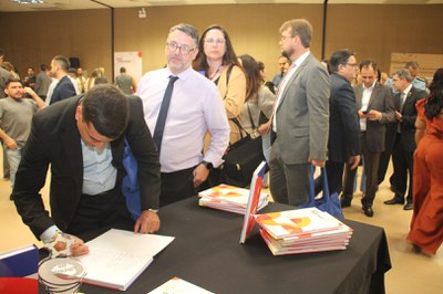 Lançamento do Livro 10 anos da Rede de Parcerias - dia 02-06-2025 (304).JPG