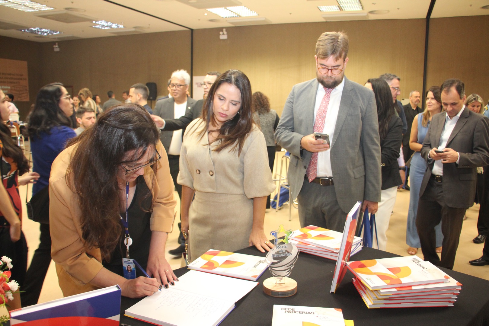 Lançamento do Livro 10 anos da Rede de Parcerias - dia 02-06-2025 (305).JPG