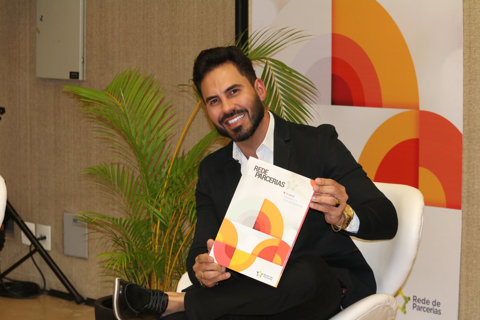 Lançamento do Livro 10 anos da Rede de Parcerias - dia 02-06-2025 (31).JPG