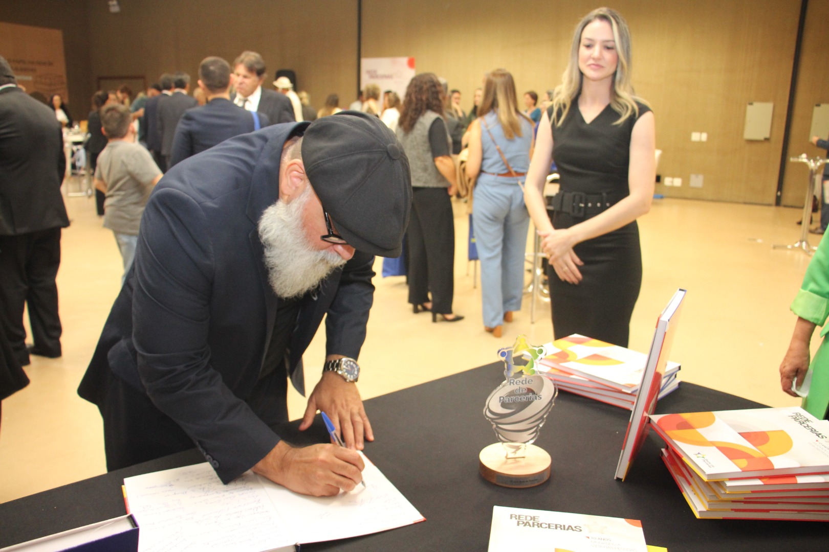 Lançamento do Livro 10 anos da Rede de Parcerias - dia 02-06-2025 (323).JPG