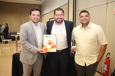 Lançamento do Livro 10 anos da Rede de Parcerias - dia 02-06-2025 (33).JPG