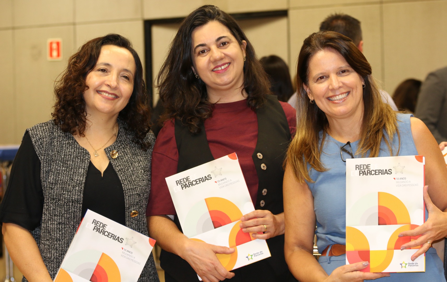 Lançamento do Livro 10 anos da Rede de Parcerias - dia 02-06-2025 (331).JPG