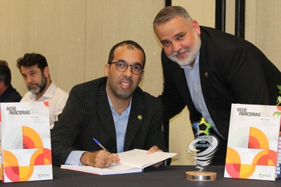 Lançamento do Livro 10 anos da Rede de Parcerias - dia 02-06-2025 (333).JPG