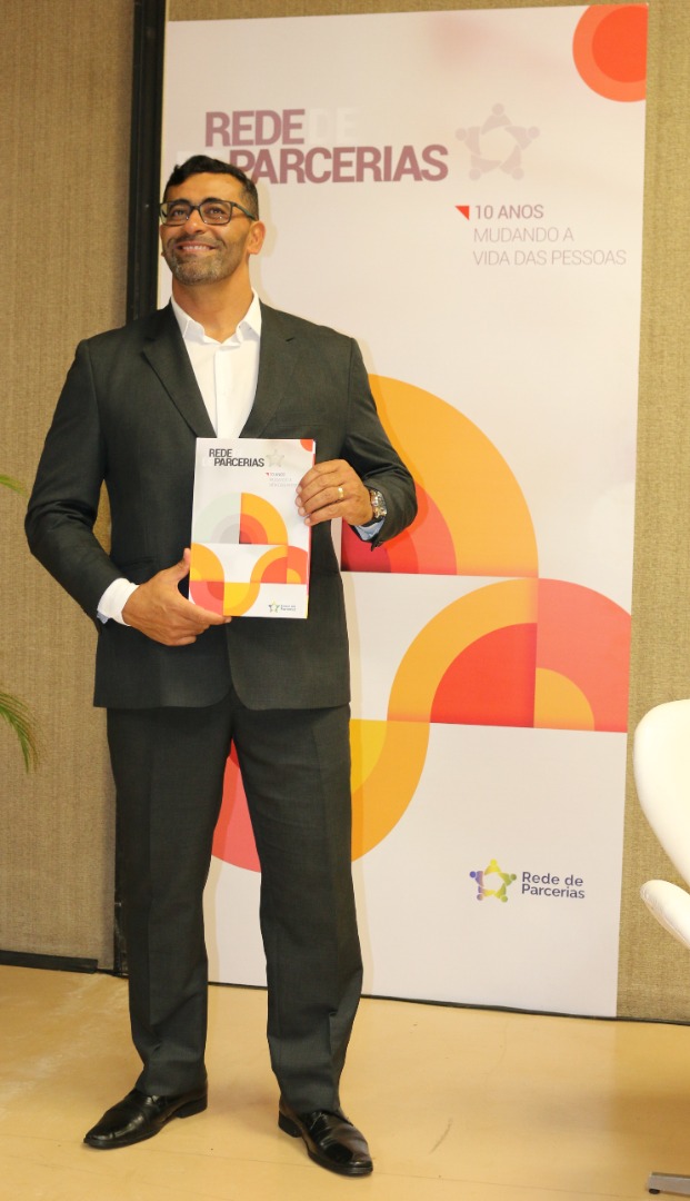 Lançamento do Livro 10 anos da Rede de Parcerias - dia 02-06-2025 (336).JPG