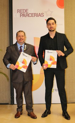 Lançamento do Livro 10 anos da Rede de Parcerias - dia 02-06-2025 (343).JPG