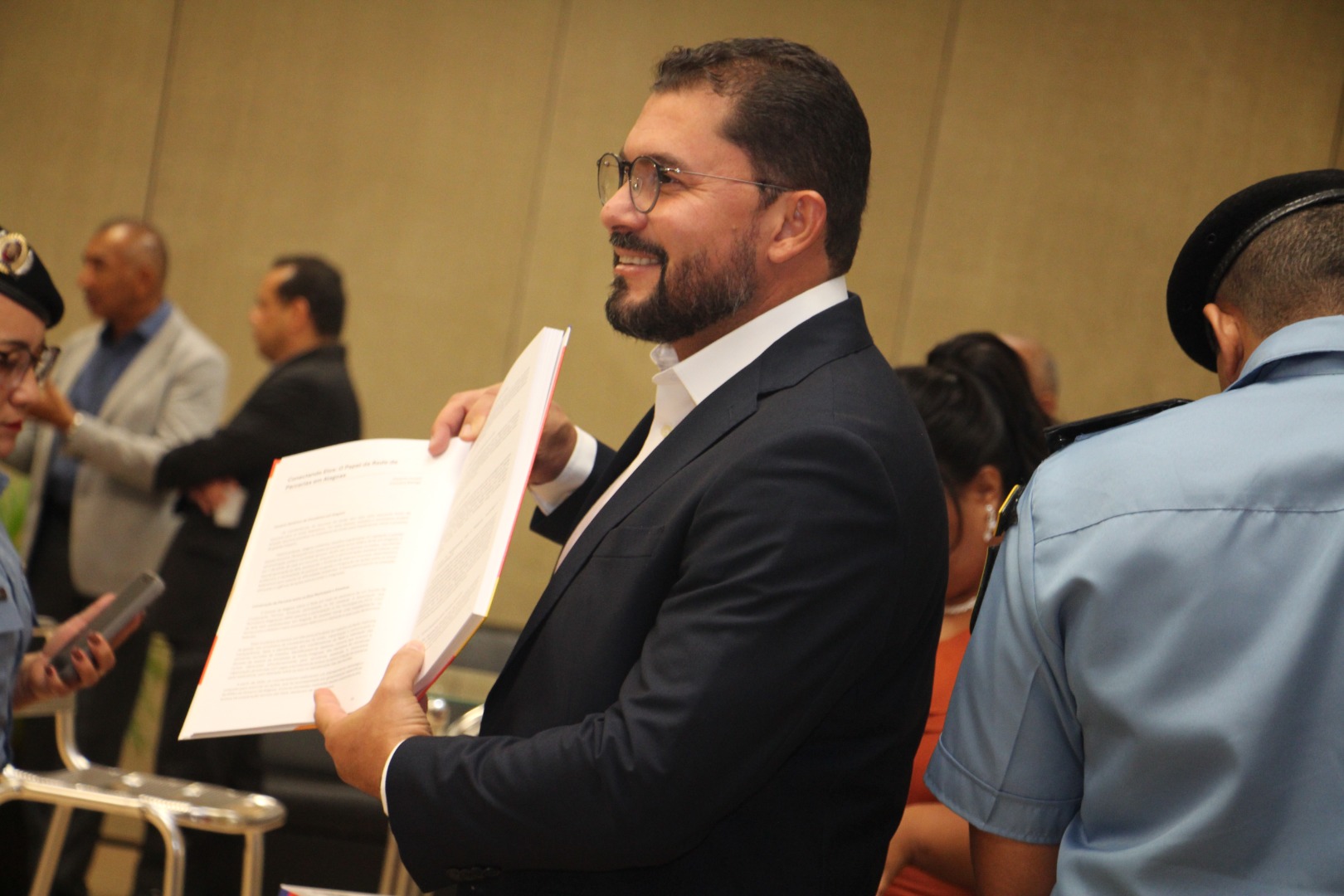 Lançamento do Livro 10 anos da Rede de Parcerias - dia 02-06-2025 (35).JPG
