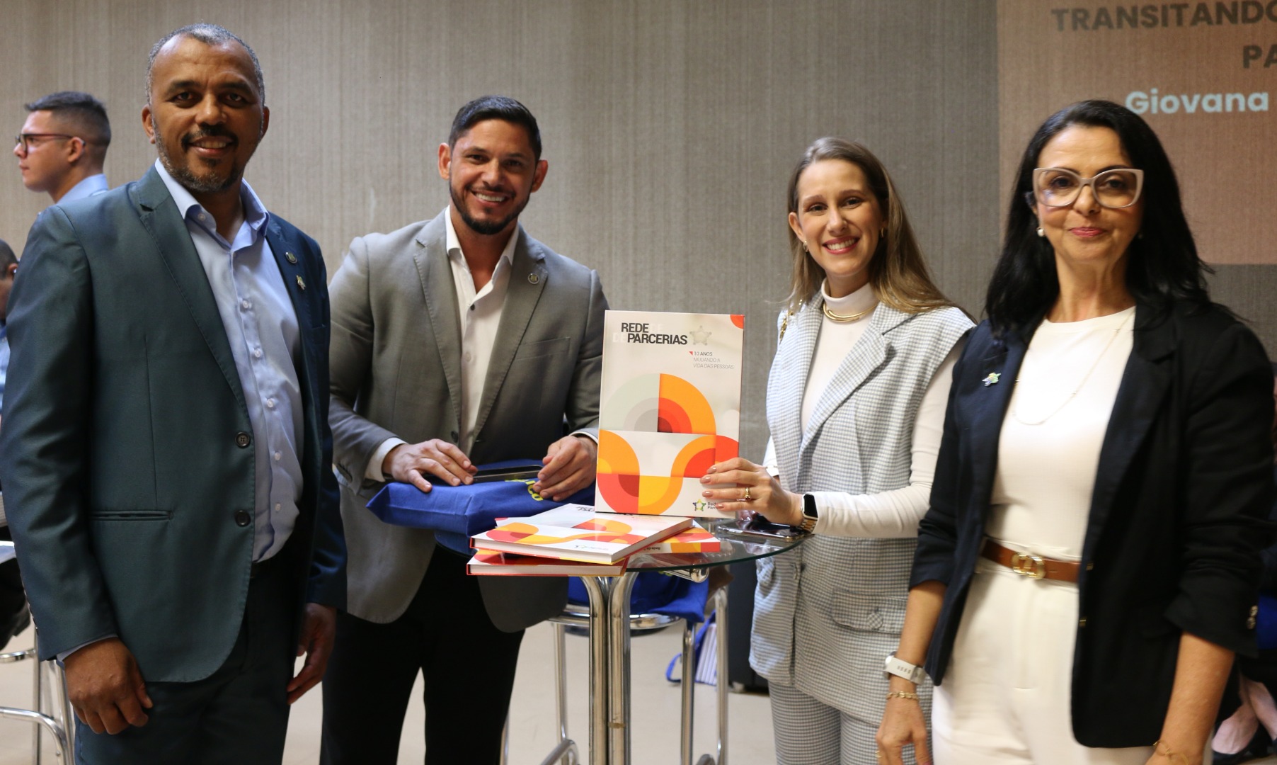 Lançamento do Livro 10 anos da Rede de Parcerias - dia 02-06-2025 (350).JPG