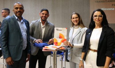 Lançamento do Livro 10 anos da Rede de Parcerias - dia 02-06-2025 (350).JPG