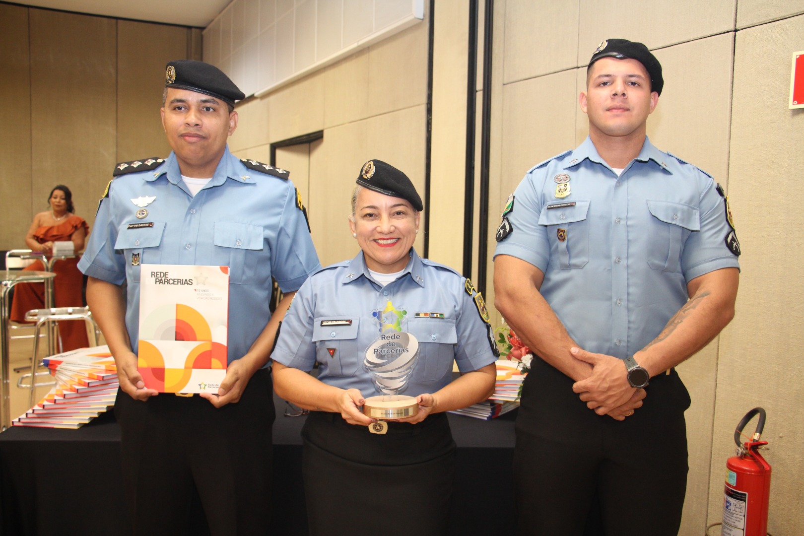 Lançamento do Livro 10 anos da Rede de Parcerias - dia 02-06-2025 (37).JPG